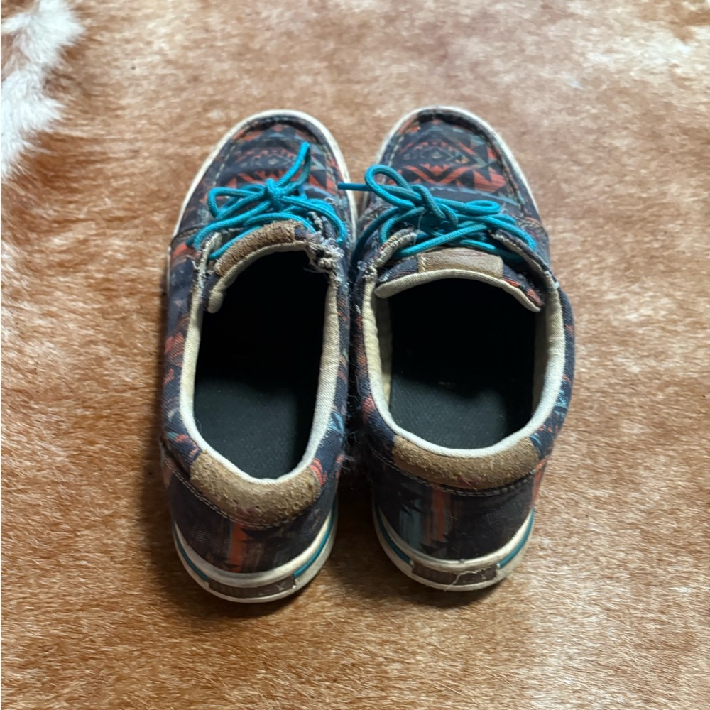 Twisted X Women's Sneakers with Teal and Red Patterns